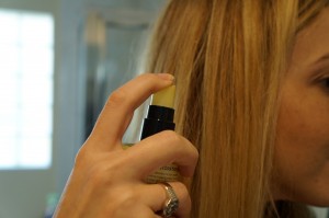 Los aceites para el pelo combaten el frizz o pelo esponjado