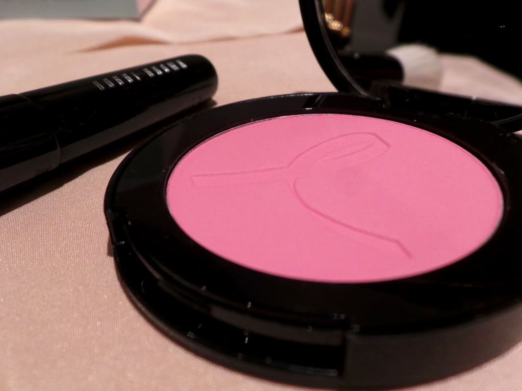 Producto de belleza Bobbi Brown peony breast cancer blush