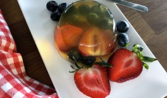 gelatina con frutas