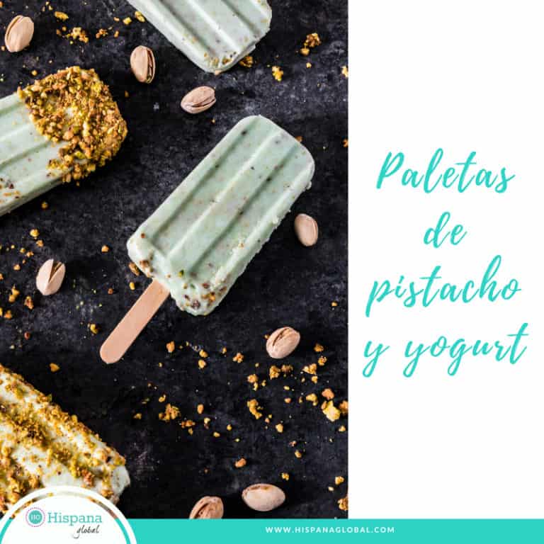 Refrescantes paletas de yogurt y pistacho