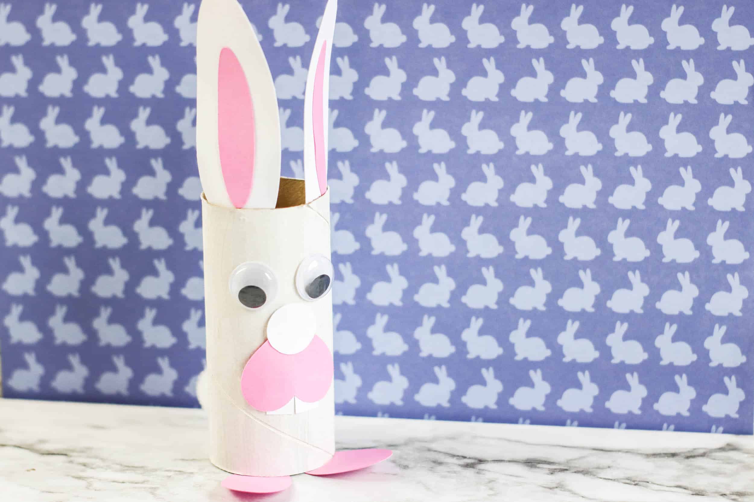 Cómo hacer un conejo de Pascua reciclando un rollo de papel higiénico