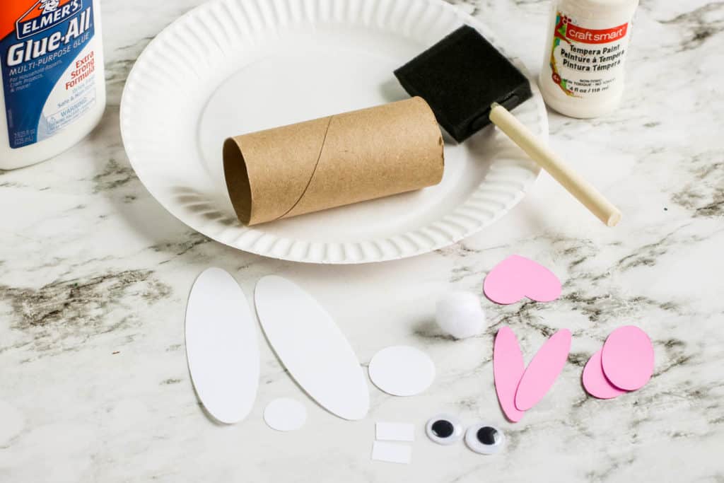 Cómo hacer un conejo con un rollo de papel higiénico