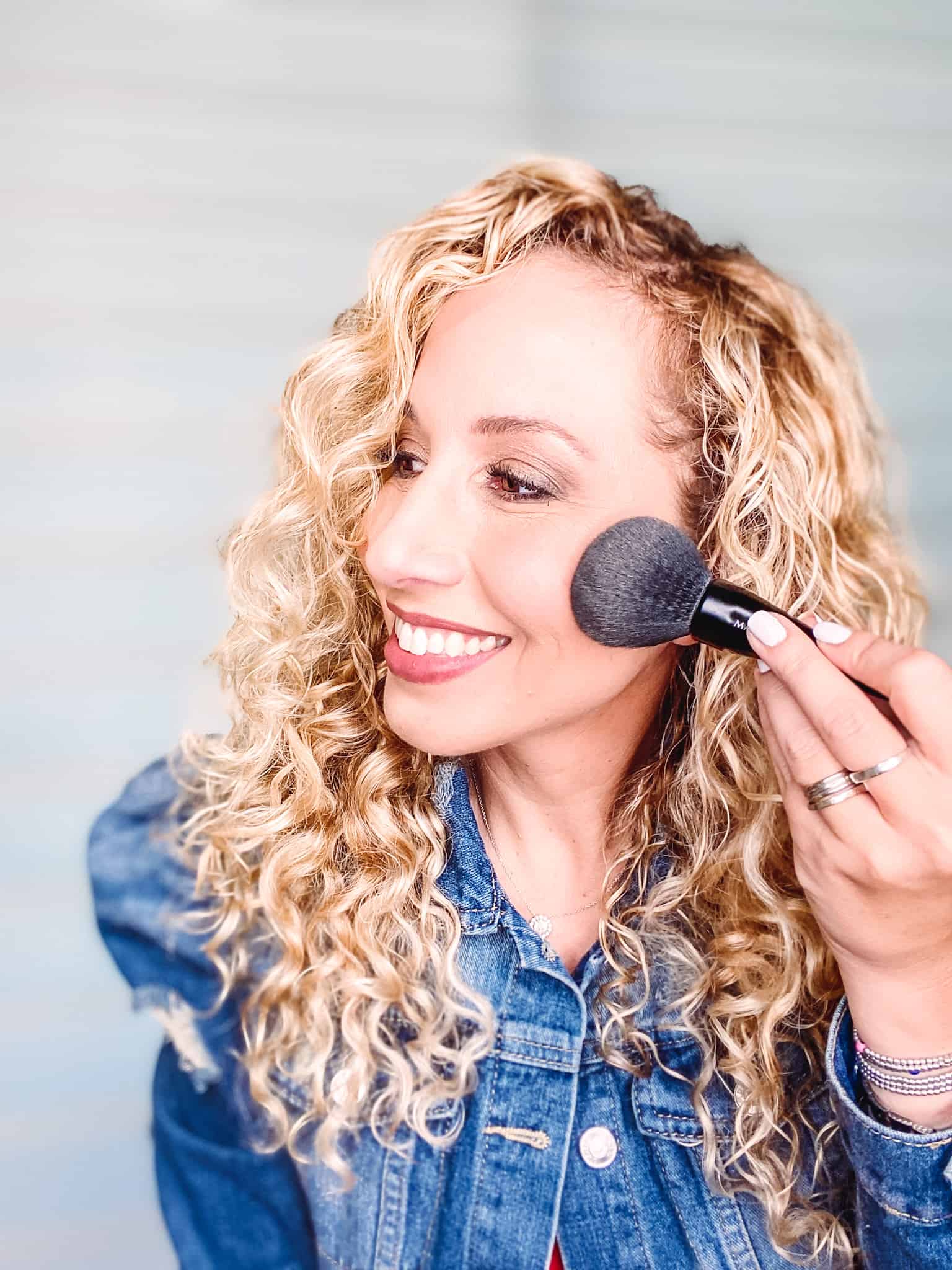 3 trucos para que tu maquillaje dure todo el día en el verano - Hispana  Global