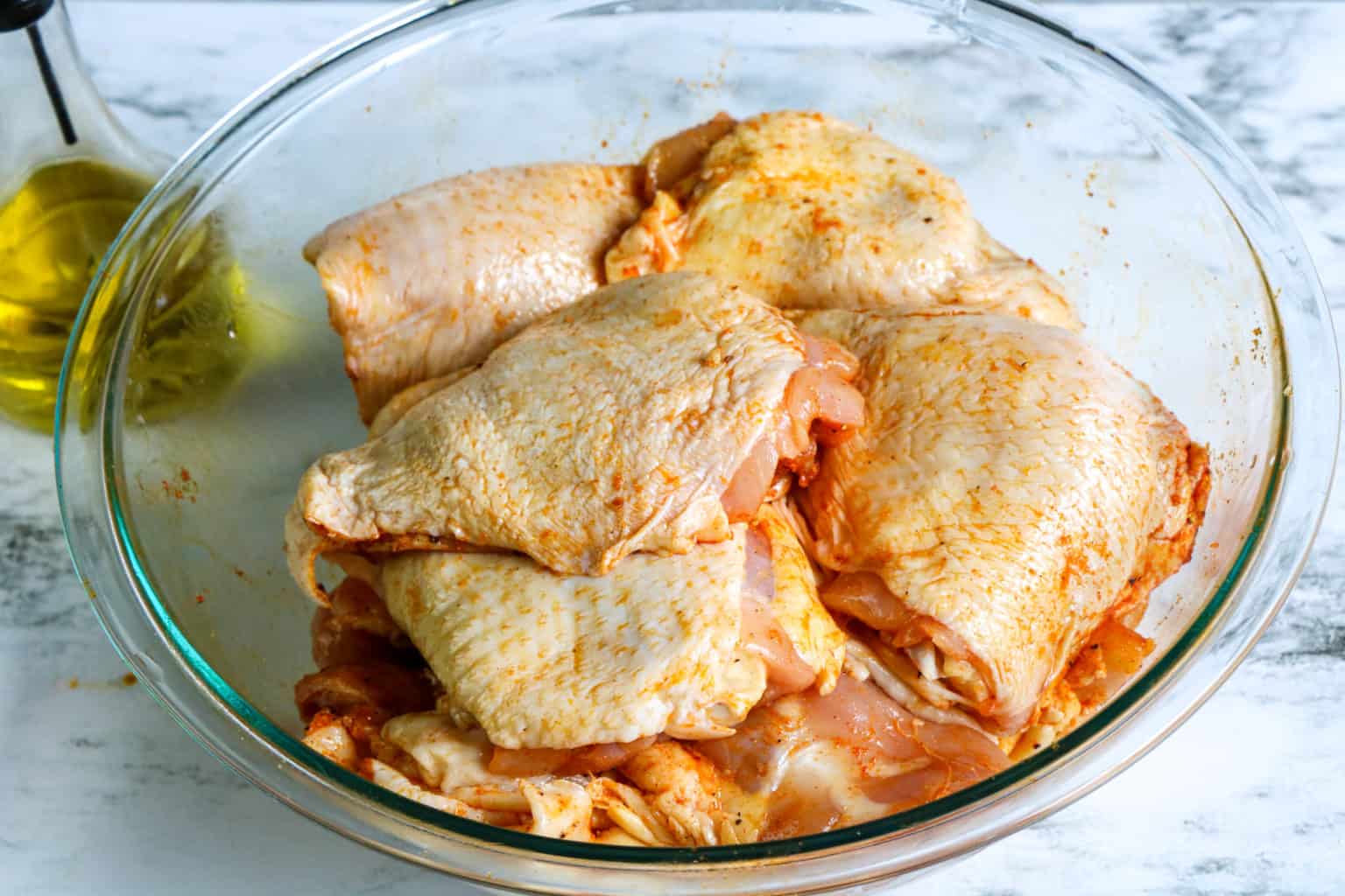 Receta Fácil: Muslos De Pollo Al Horno - Hispana Global